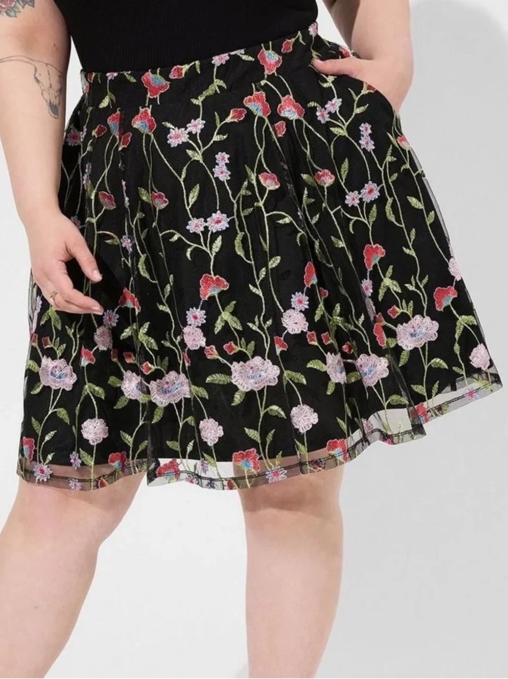 torrid Floral Embroidered Skater Skirt Size 2X